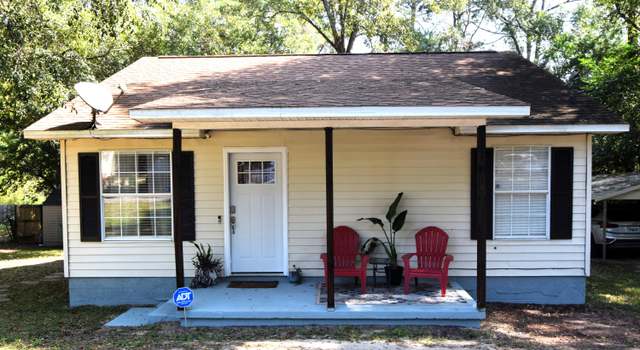 Photo of 406 Cooper St, Crestview, FL 32539