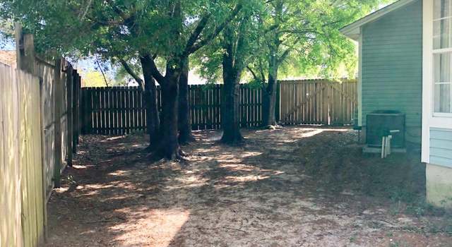 Photo of 2065 Burjonik Ln, Navarre, FL 32566