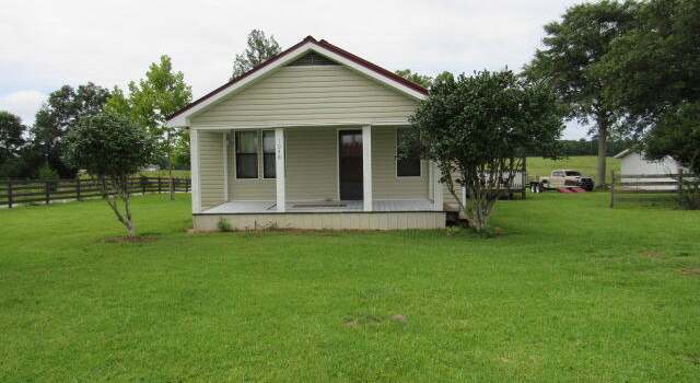 Photo of 1048 Varnum Rd, Laurel Hill, FL 32567