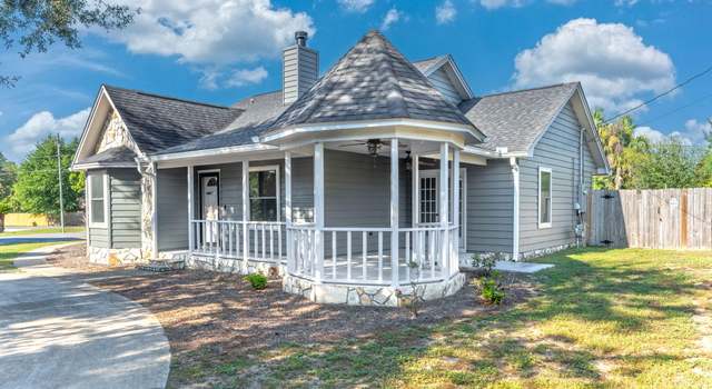 Photo of 102 Loop Dr, Crestview, FL 32536