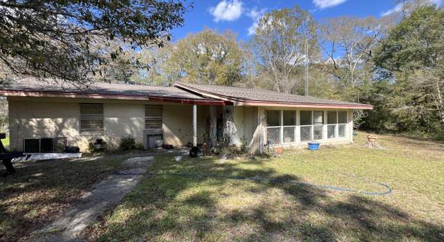 Photo of 3211 Maple St, Crestview, FL 32539