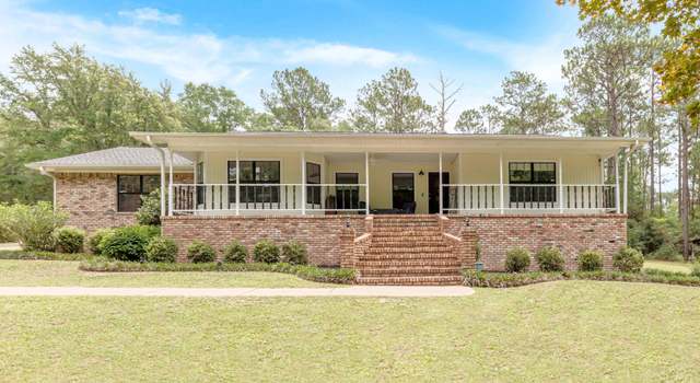 Photo of 3438 Airport Rd, Crestview, FL 32539