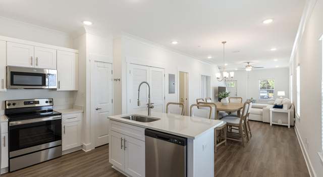 Photo of 36 Date Palm Ln, Freeport, FL 32439