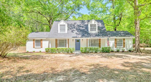 Photo of 5700 Country Squire Dr, Milton, FL 32570