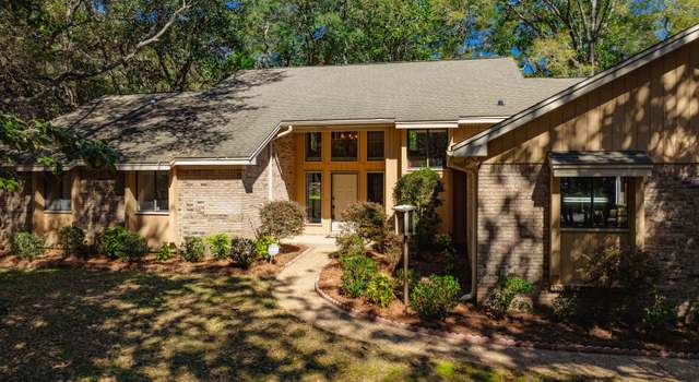 Photo of 2819 Edgewater Dr, Niceville, FL 32578