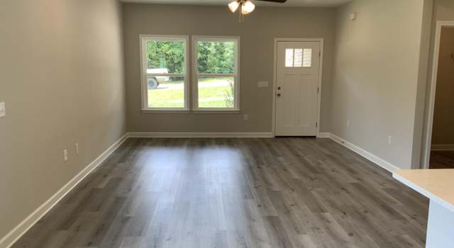 Photo of 6482 Burleson Blvd, Crestview, FL 32536