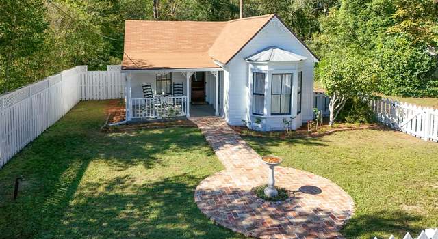 Photo of 132 S 13th St, FL 32435