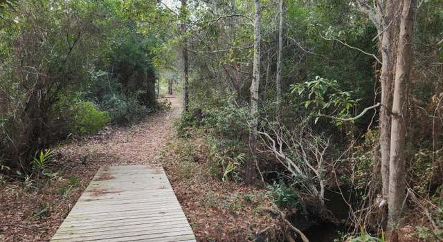 Photo of 7194 Blue Jack Dr, Navarre, FL 32566