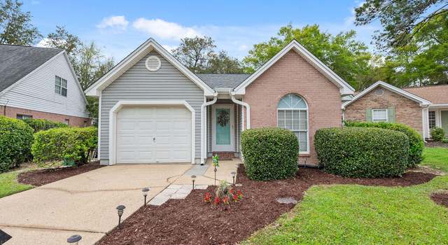 Photo of 135 Parkwood Dr, Niceville, FL 32578