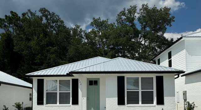 Photo of 114 Penny Ln, Valparaiso, FL 32580