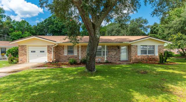 Photo of 110 NW Gardenia Ct, Fort Walton Beach, FL 32548
