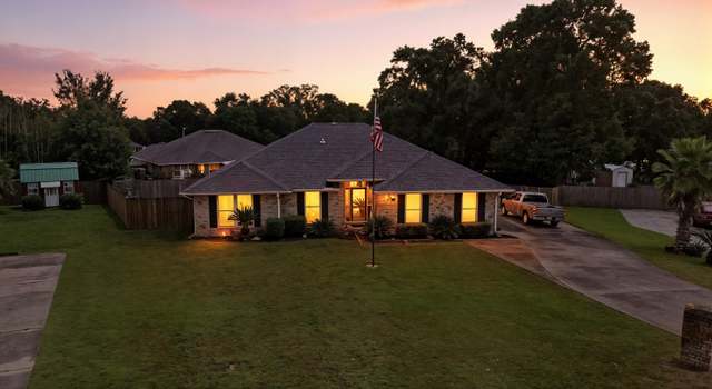 Photo of 5348 Oak Hammock Ct, Milton, FL 32570
