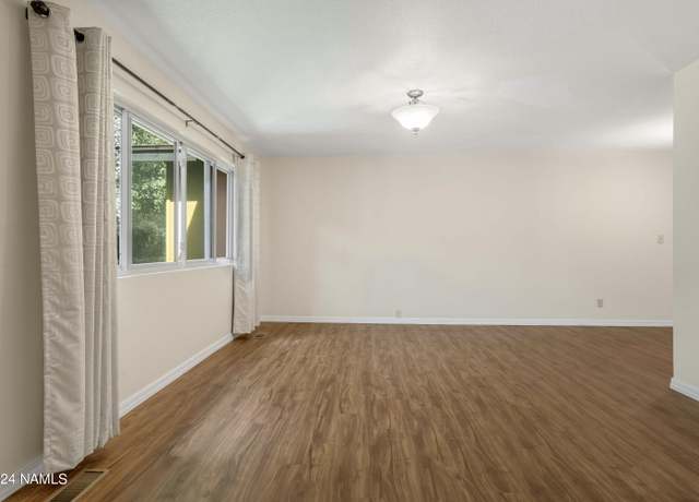 Property at 1901 E Linda Vista Dr, Flagstaff, AZ 86004, 4 beds, 2.5 baths