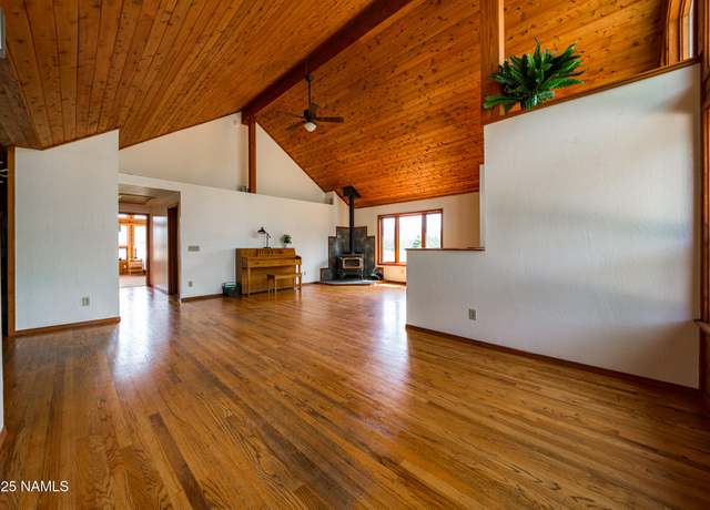 Property at 6600 W Suzette Ln, Flagstaff, AZ 86001, 4 beds, 3 baths