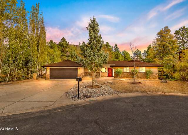 Property at 1024 E Hillcrest Dr, Flagstaff, AZ 86004, 3 beds, 3 baths