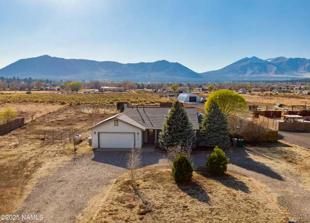 Property at 8280 N Lookout View Trl, Flagstaff, AZ 86004, 3 beds, 2 baths