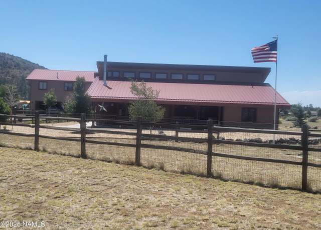 Property at 9090 E Providence Dr, Flagstaff, AZ 86004, 5 beds, 3 baths