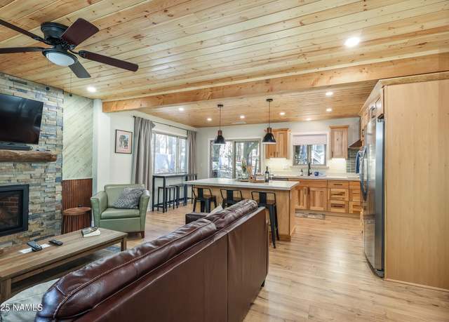 Property at 17425 S Shadow Rock Pl, Munds Park, AZ 86017, 3 beds, 1.75 baths