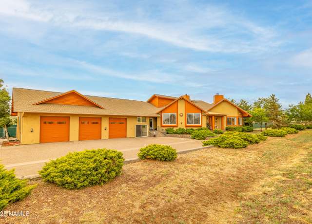 Property at 10076 Roan Rd, Flagstaff, AZ 86004, 3 beds, 2.5 baths