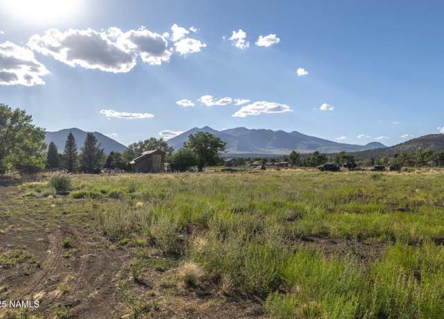 Property at 8350 Merilee Ln, Flagstaff, AZ 86004, 3 beds, 2 baths
