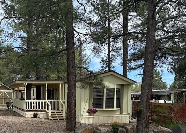Property at 17145 S Mescalero Dr, Munds Park, AZ 86017, 2 beds, 1.75 baths