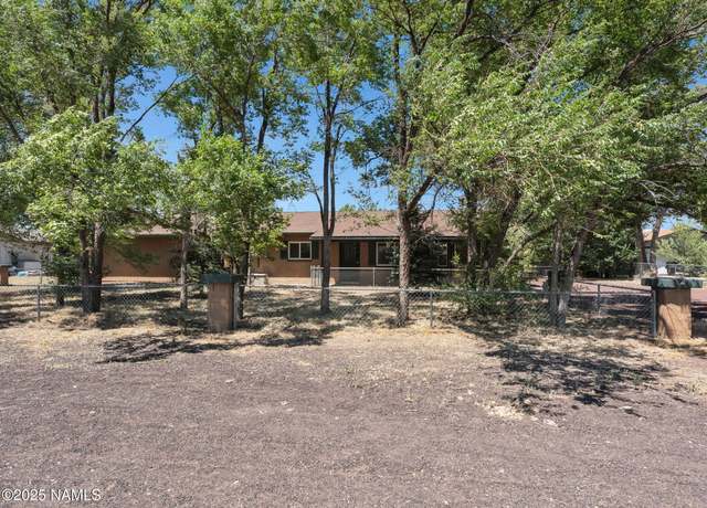 Property at 7917 Saturn Dr, Flagstaff, AZ 86004, 4 beds, 3 baths