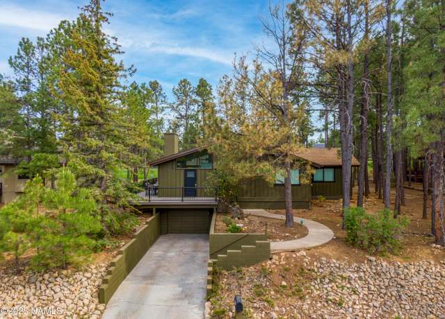 Property at 6205 N Country Club Dr, Flagstaff, AZ 86004, 3 beds, 2 baths
