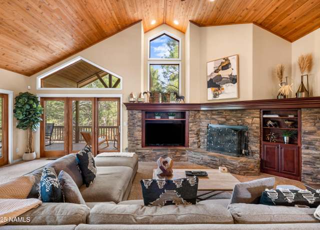 Property at 1018 N Amberwood St, Flagstaff, AZ 86004, 5 beds, 5 baths
