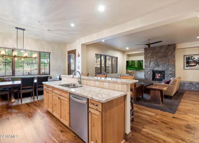 Property at 4320 W Arabian Trl, Flagstaff, AZ 86005, 3 beds, 3.5 baths