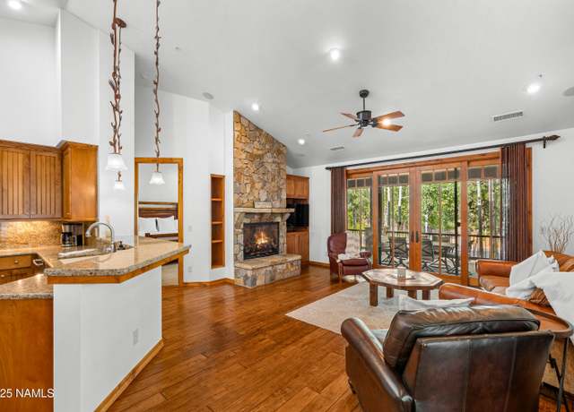 Property at 1515 E Castle Hills Dr, Flagstaff, AZ 86005, 3 beds, 3 baths