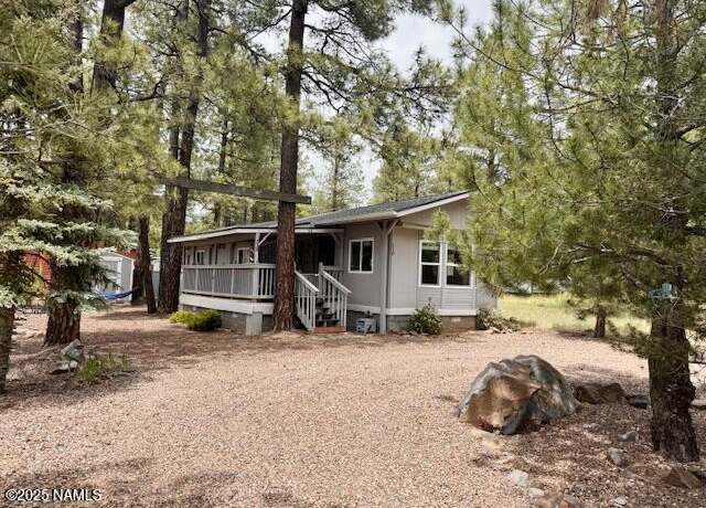 Property at 110 E Oak Dr, Munds Park, AZ 86017, 2 beds, 1 bath