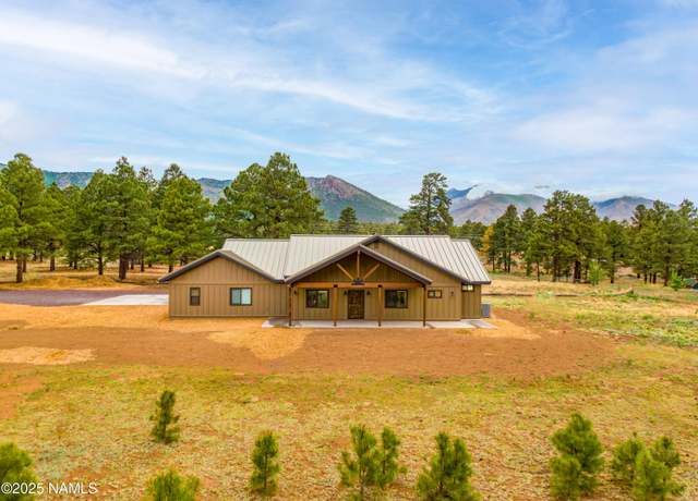 Property at 8441 N Fleming Dr, Flagstaff, AZ 86004, 4 beds, 4.5 baths