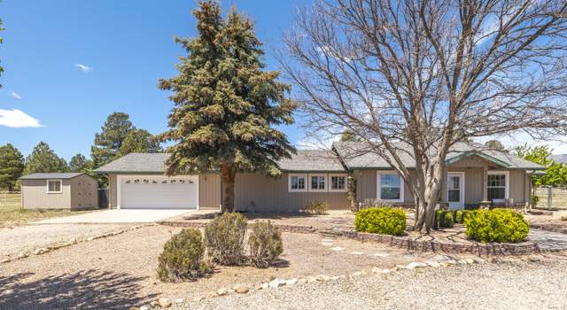 Photo of 8210 Winchester Dr, Flagstaff, AZ 86004