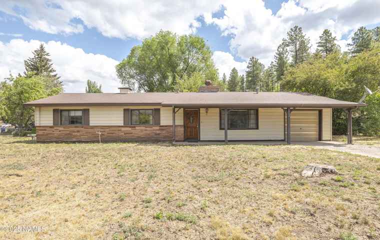 Photo of 1902 N Lynn Dr Flagstaff, AZ 86001