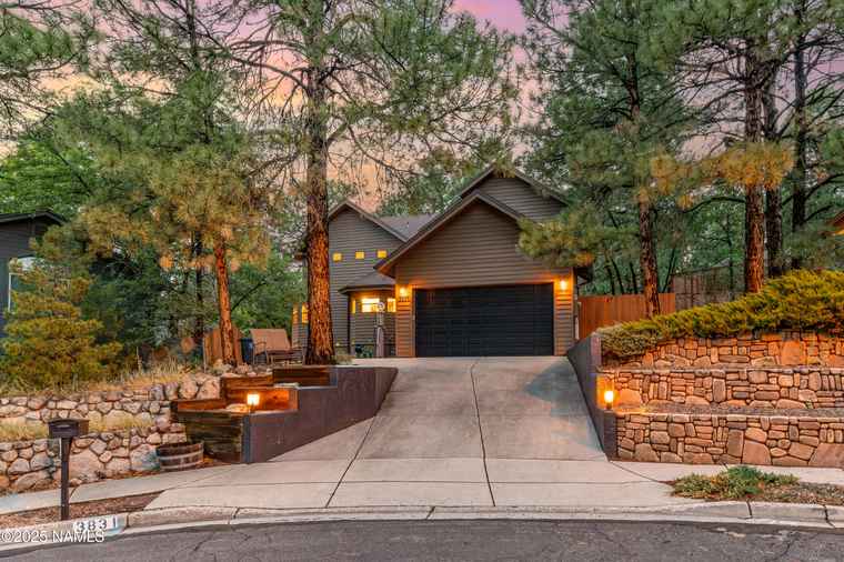 Photo of 3831 Woodridge Way Flagstaff, AZ 86004