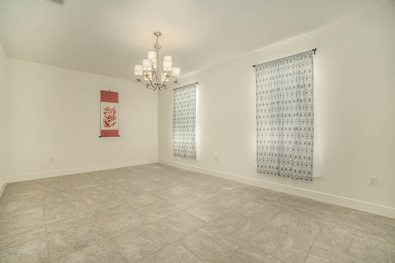 2122 Lune Ct, West Melbourne, FL 32904
