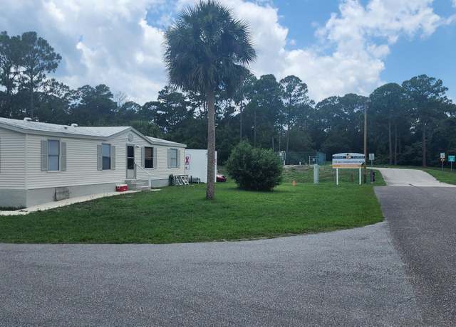 Property at 1643 Ridge Dr, Cocoa, FL 32926, 2 beds, 2 baths