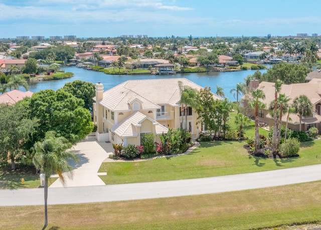 Property at 124 Lanternback Island Dr, Satellite Beach, FL 32937, 5 beds, 4.5 baths