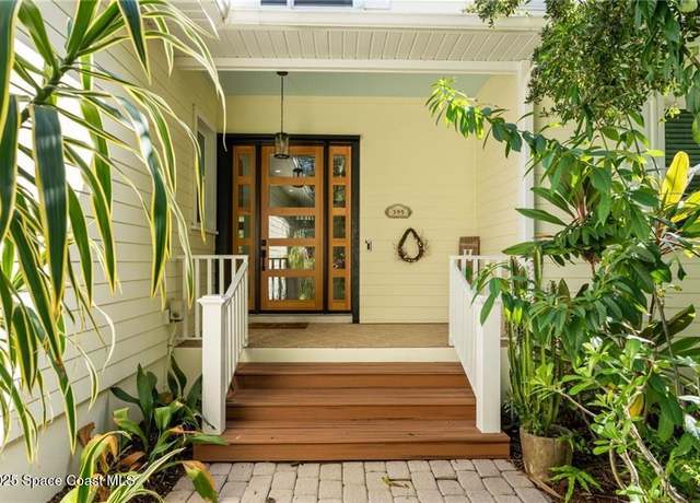 Property at 395 Live Oak Dr, Vero Beach, FL 32963, 4 beds, 3.5 baths