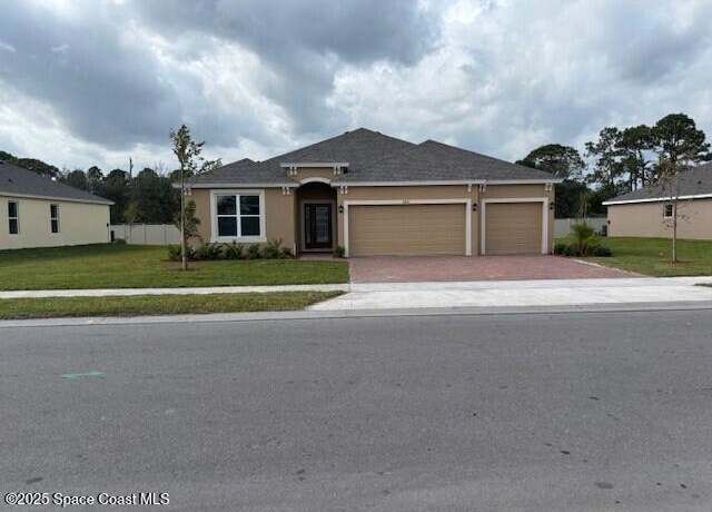 Property at 6800 Cameo Dr, Grant-valkaria, FL 32949, 3 beds, 3 baths