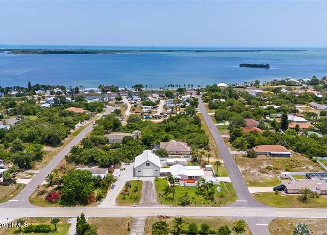 Property at 8865 Central Ave, Micco, FL 32976, 3 beds, 3 baths