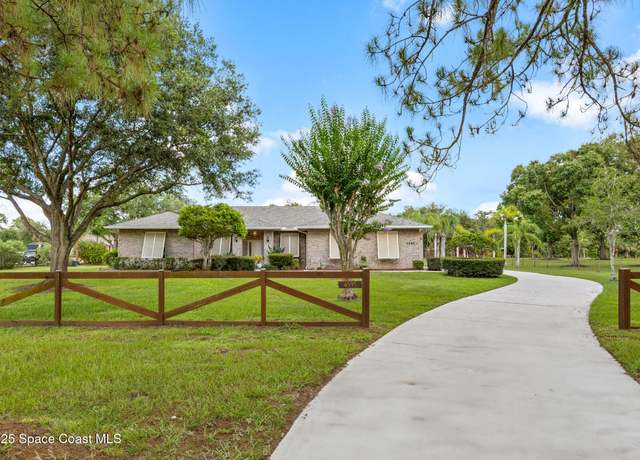 Property at 4595 Alan Shepard Ave, Cocoa, FL 32926, 3 beds, 2 baths