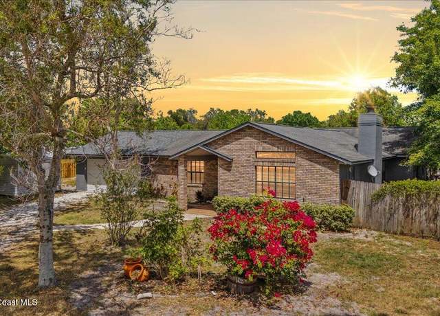 Property at 512 Palmetto Dr, Melbourne, FL 32935, 3 beds, 2 baths