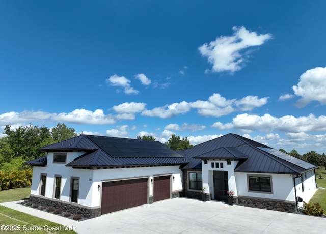 Property at 300 Pinto Ln, Palm Bay, FL 32909, 3 beds, 2.5 baths