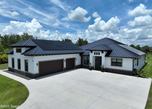 Property at 300 Pinto Ln, Palm Bay, FL 32909, 3 beds, 2.5 baths