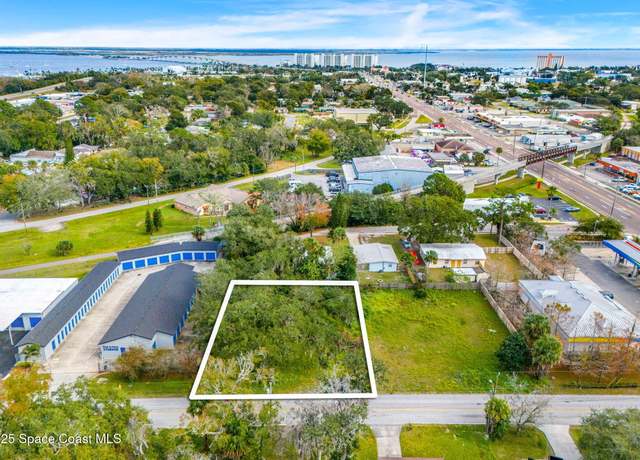 Property at 19 N Park Ave, Titusville, FL 32796