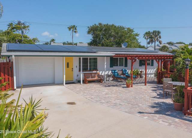 Property at 324 Harbor Dr, Cape Canaveral, FL 32920, 3 beds, 1 bath