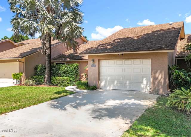 Property at 11898 Donlin Dr, Wellington, FL 33414, 2 beds, 2 baths