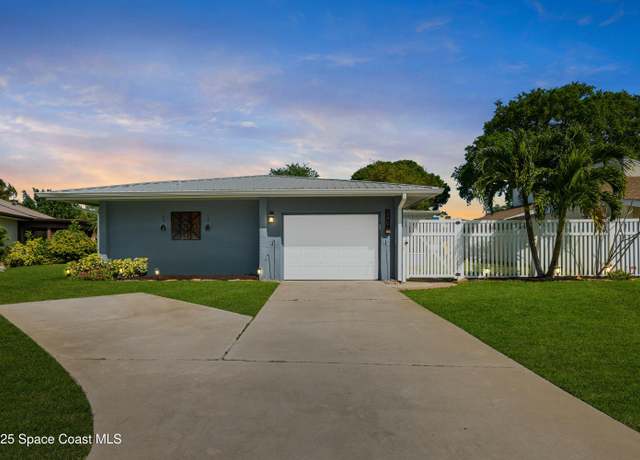 Property at 245 Applewood Cir, Melbourne, FL 32940, 3 beds, 2 baths