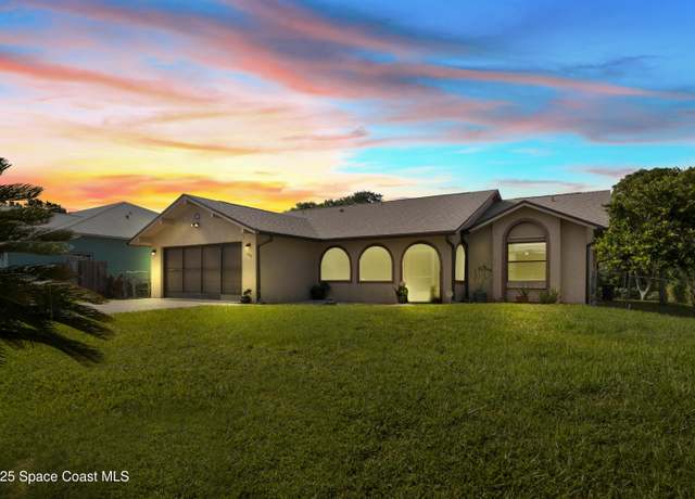 Property at 1790 Halfmoon St NW, Palm Bay, FL 32907, 4 beds, 2 baths